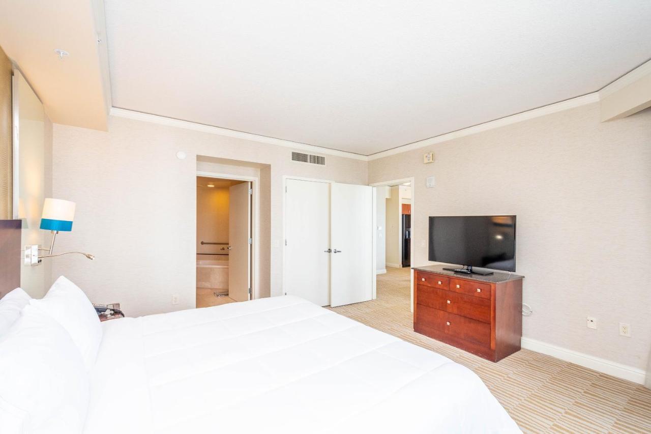 Trump Intl 2 Bedroom Apartment 1600 Sqf Ocean And Bay View Sunny Isles Beach Eksteriør bilde